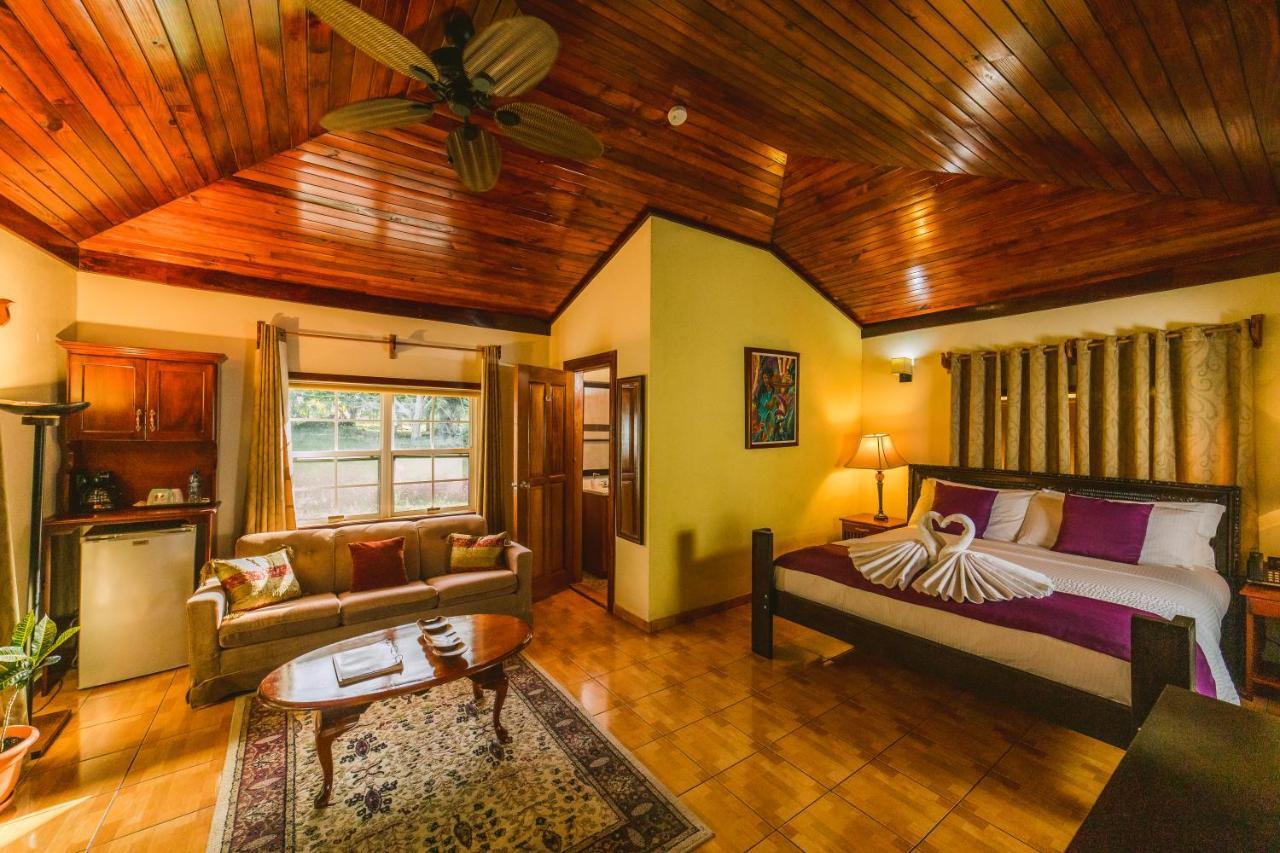 Kikiwitz Resort Бельмопан Экстерьер фото